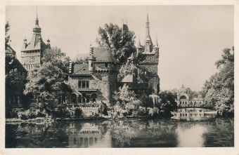 Digitalna vsebina dCOBISS (Budapest [Slikovno gradivo] : Vajda-Hunyad-vára = Schloss Vajda-Hunyad = Le château Vajda-Hunyad = the castle Vajda-Hunyad = castello Vajda-Hunyad = fortikajo de Vajda-Hunyad)