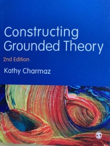 Digitalna vsebina dCOBISS (Constructing grounded theory)