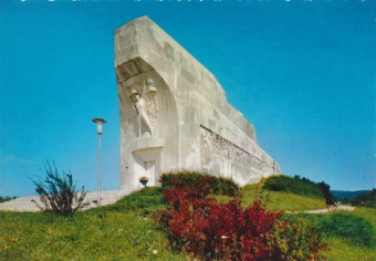 Digitalna vsebina dCOBISS (Banja Luka [Slikovno gradivo] : spomenik na Šehitlucima : the monument on Šehitluci : le monument érigé à Šehitluci : Das Denkmal auf Šehitluci)