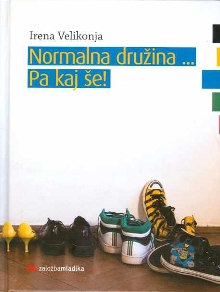 Normalna družina --- pa kaj... (naslovnica)