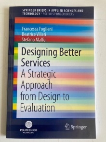 Designing better services :... (naslovnica)