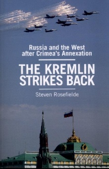 The Kremlin strikes back : ... (naslovnica)